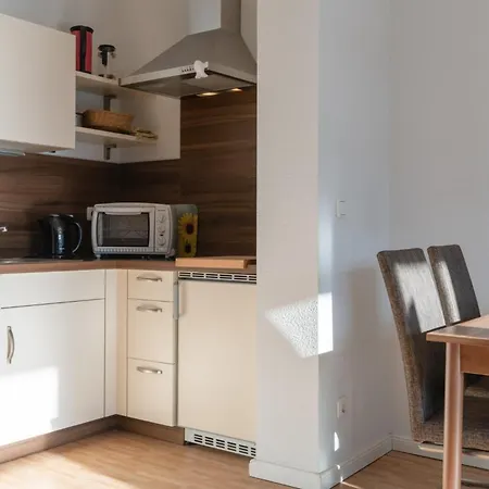 Marin 15 Apartment *